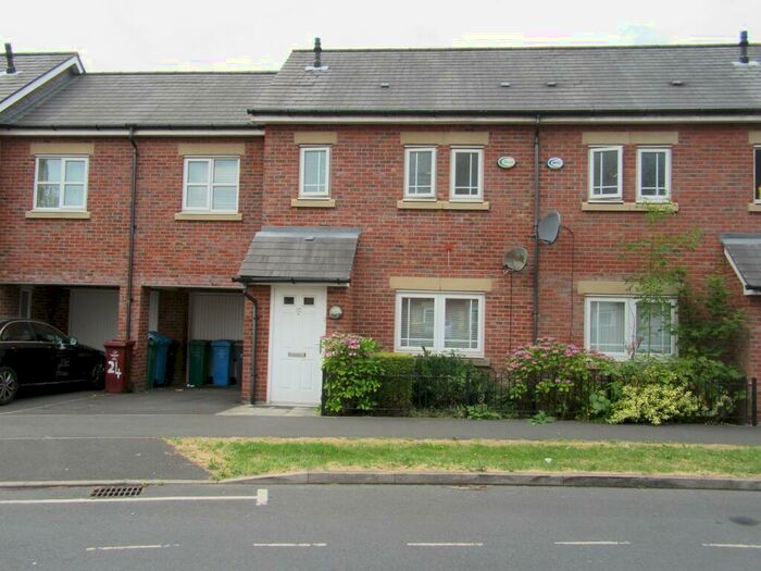 3 Bedroom Town House To Rent In Drayton Street, Hulme, Manchester, M15