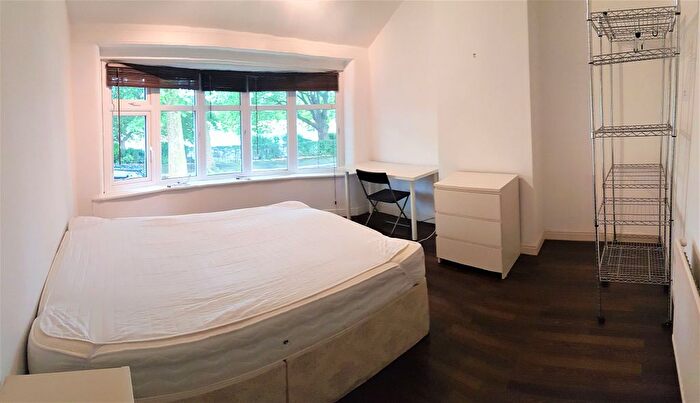 6 Bedroom Semi-detached House To Rent In Parsonage Road, Manchester, M20