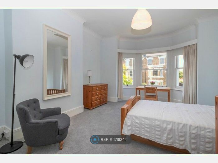 2 Bedroom Flat To Rent In Harefield Road, London, SE4
