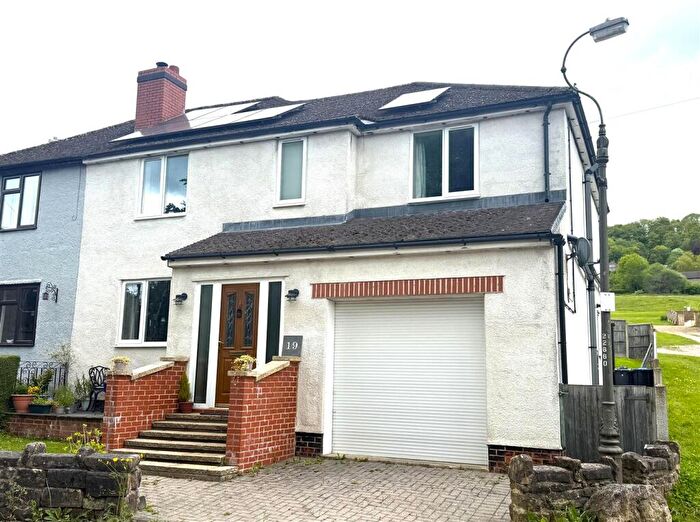4 Bedroom Semi-Detached House To Rent In Thorncliffe Avenue, Darley Dale, DE4