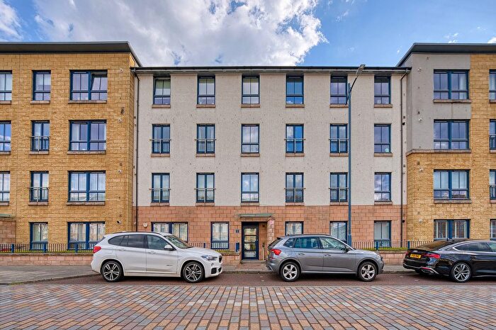 2 Bedroom Flat For Sale In Oatlands Square, Flat /, Oatlands, Glasgow, G5