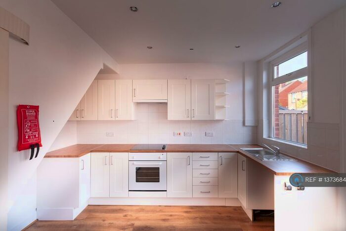 2 Bedroom Terraced House To Rent In Dalton Avenue, Leeds, LS11