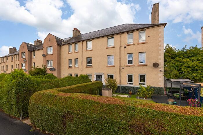 2 Bedroom Flat For Sale In / Granton Crescent, Edinburgh, EH5