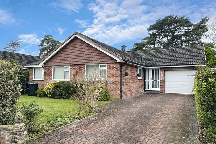 3 Bedroom Bungalow For Sale In Webbs Close, Ashley Heath, BH24