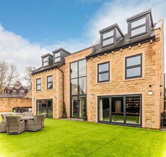 5 Bedroom Detached House For Sale In Mason House, Drighlington, BD11