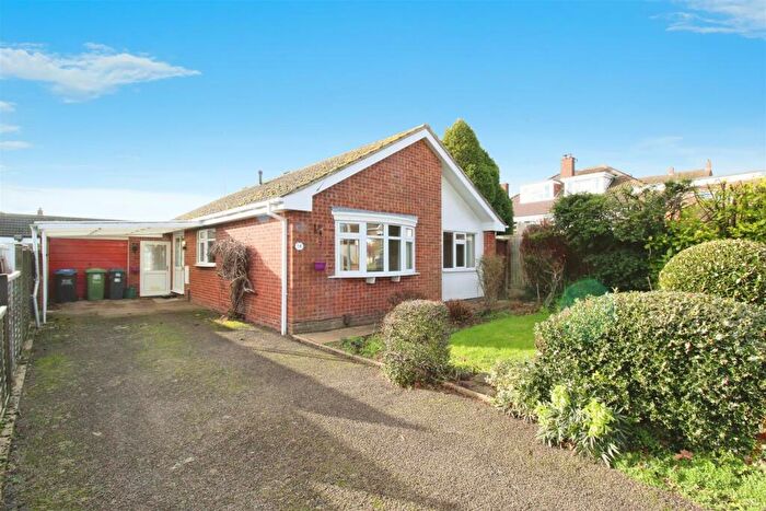 3 Bedroom Link Detached House To Rent In Penns Close, Cubbington, CV32