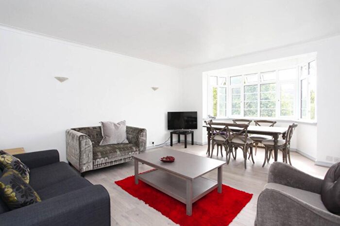 2 Bedroom Flat To Rent In Greville Place, St John's Wood, London, NW6
