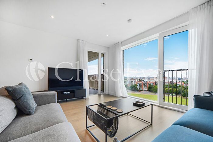 2 Bedroom Flat To Rent In Wheatley House, Warman Walk, Greenwich Millennium Village, Greenwich, SE10