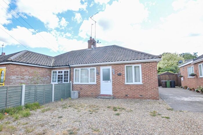 2 Bedroom Bungalow To Rent In Oval Avenue, Costessey, Norwich, NR5