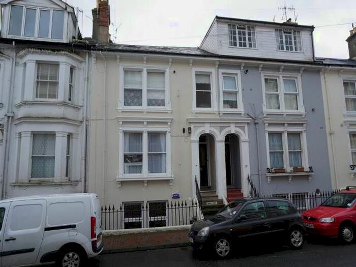 1 Bedroom Flat To Rent In Dudley Road, Tunbridge Wells, Kent, TN1