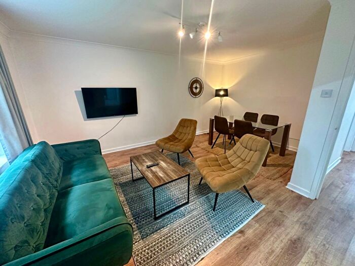 2 Bedroom Property To Rent In Kelso Street, Leeds, LS2