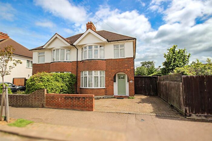 3 Bedroom Semi-Detached House For Sale In Brookfield Road, Bedford, Bedfordshire, MK41