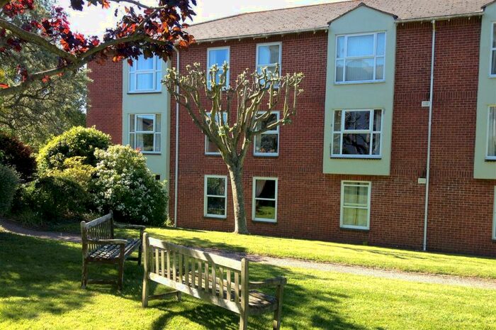 2 Bedroom Flat To Rent In St Leonards, Exeter, EX2