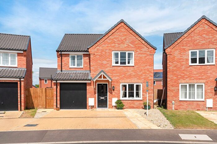 4 Bedroom Detached House For Sale In Granger Crescent, Wymondham, NR18