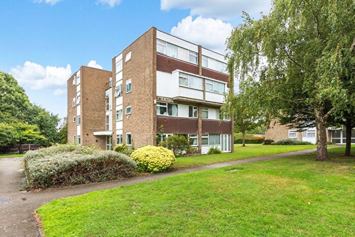 3 Bedroom Flat For Sale In Wickham Street, Welling, DA16