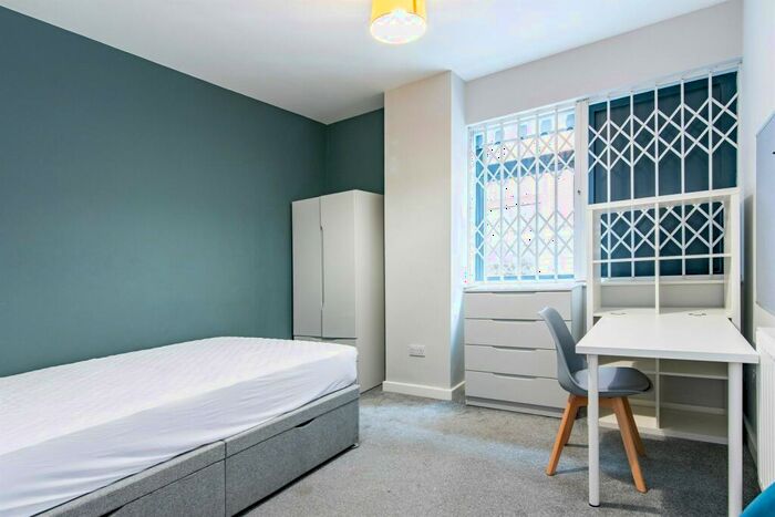 1 Bedroom Apartment To Rent In Room, Varsity Lace Market, NG1