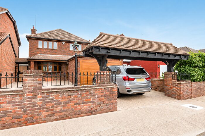 4 Bedroom Detached House For Sale In Villa Road, Benfleet, Essex, SS7