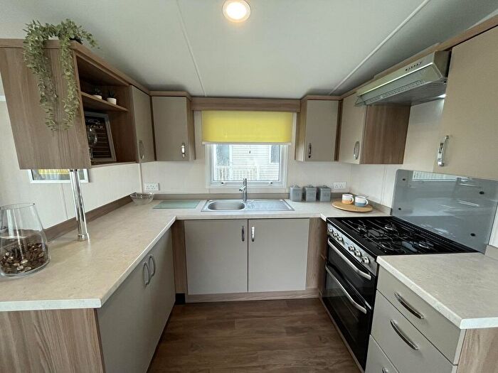 2 Bedroom Caravan For Sale In , SA66