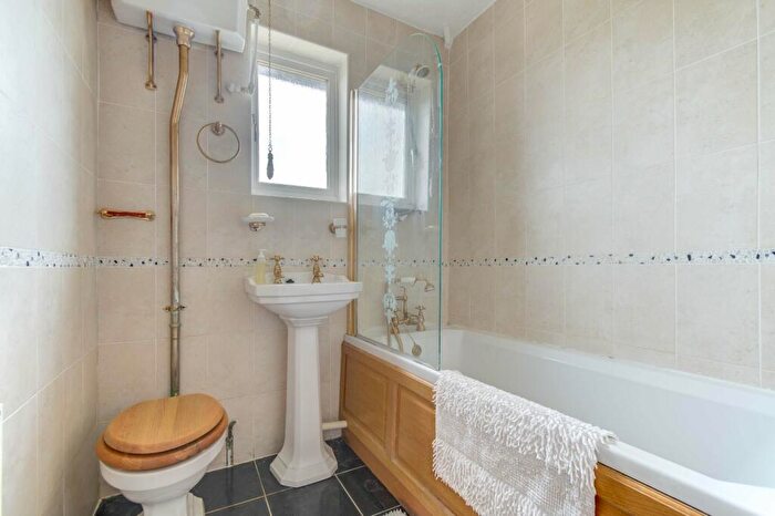 2 Bedroom End Of Terrace House For Sale In Edenhurst Road, Birmingham, West Midlands, B31