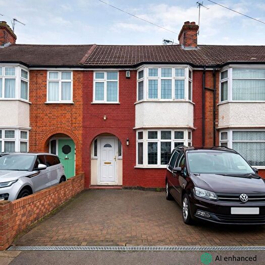 4 Bedroom Terraced House To Rent In Leybourne Road, Kingsbury, NW9