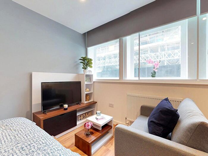 Apartment To Rent In Apt, Gravity Residence #, L2