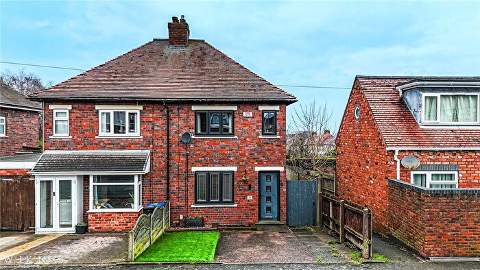 2 Bedroom Semi-Detached House For Sale In Bailey Avenue, Hockley, Tamworth, Staffordshire, B77