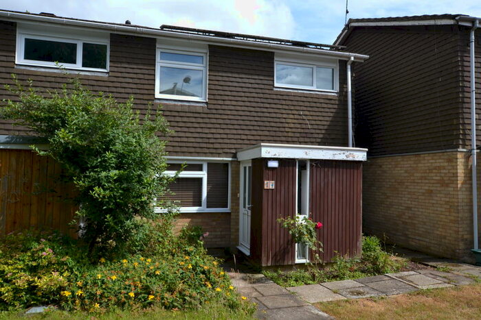 3 Bedroom Semi-Detached House To Rent In Stanton Drive, GU51