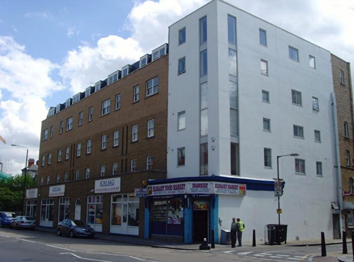 1 Bedroom Flat To Rent In Treadway Street, London, E2