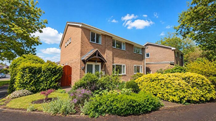 5 Bedroom Detached House For Sale In Cumbria Close, Thornbury, South Gloucestershire, BS35