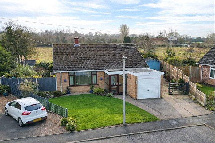 2 Bedroom Bungalow For Sale In Ashlea, Misterton, Doncaster, Nottinghamshire, DN10