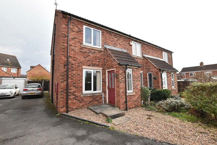 2 Bedroom Semi-Detached House To Rent In Cloister Close, Scunthorpe, DN17
