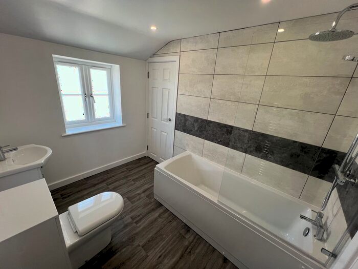 1 Bedroom Flat To Rent In Station Road, Bristol, BS37