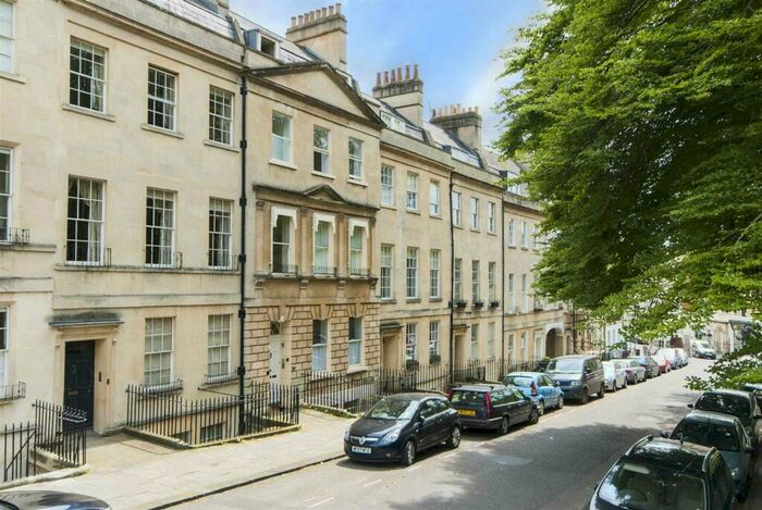 1 Bedroom Apartment To Rent In St. James's Square, Bath, BA1