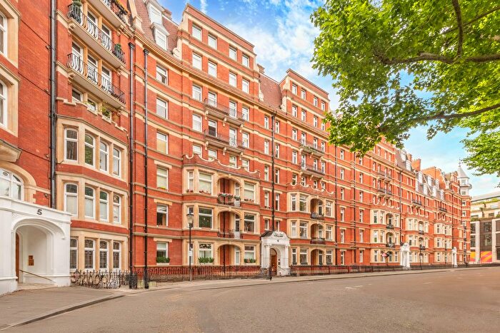 4 Bedroom Flat To Rent In Iverna Court, High Street Kensington, W8