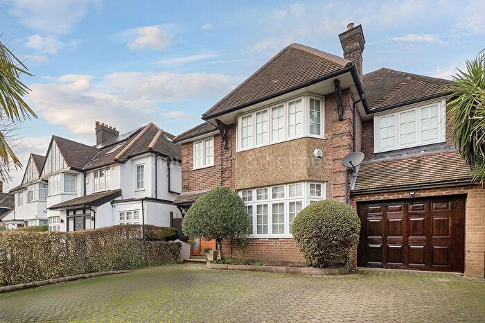 5 Bedroom Detached House For Sale In Basing Hill, NW11