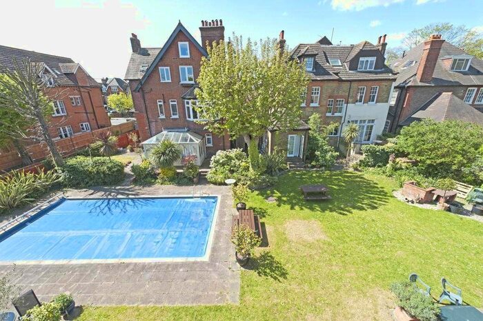 2 Bedroom Flat To Rent In Thrale Road, London, SW16