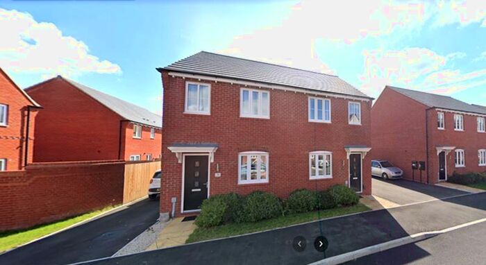 3 Bedroom Semi-Detached House For Sale In Balmoral Way, Hatton, Derby, DE65