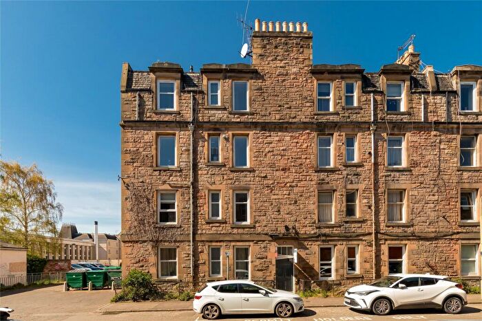 1 Bedroom Apartment For Sale In Millar Place, Morningside, Edinburgh, EH10