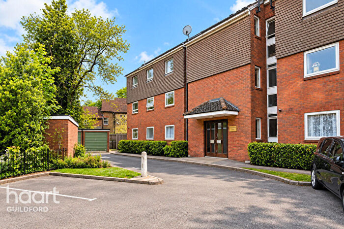 2 Bedroom Apartment To Rent In Lower Street, Haslemere, GU27