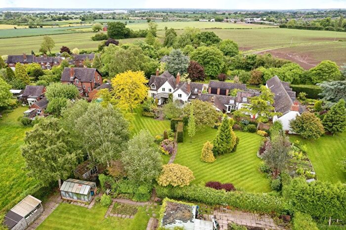 4 Bedroom Property For Sale In Fox Lane, Lichfield, WS13