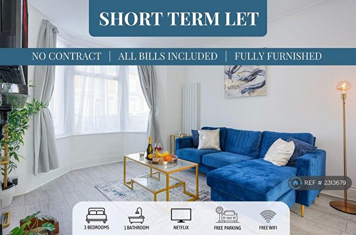 3 Bedroom Terraced House To Rent In Balmoral Road, Northampton, NN2