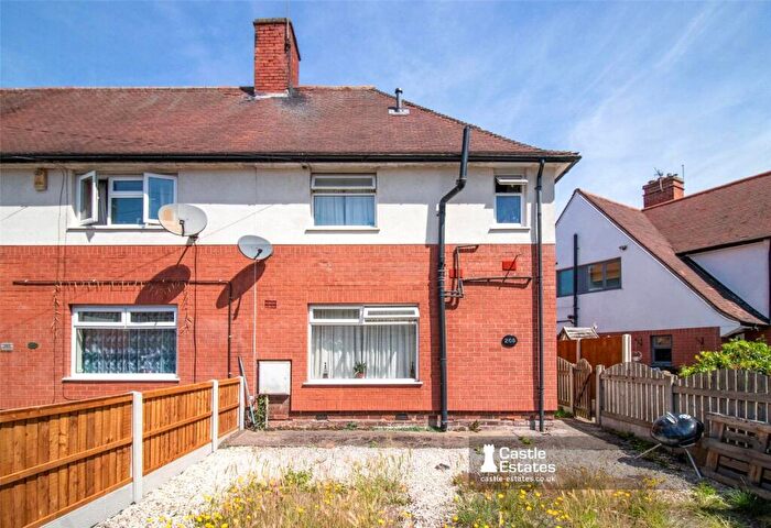 3 Bedroom Semi-Detached House For Sale In Grindon Crescent, Nottingham, Nottinghamshire, NG6