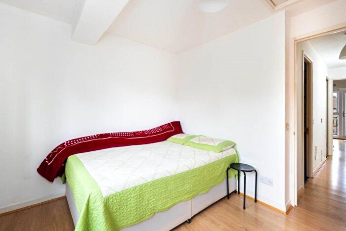 1 Bedroom Flat To Rent In Whiteadder Way, London, E14