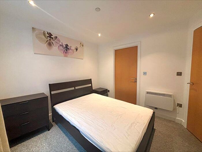2 Bedroom Flat To Rent In Marsh House, Bristol, BS1