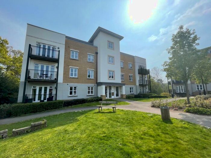 2 Bedroom Apartment To Rent In Renfields, Haywards Heath, RH16