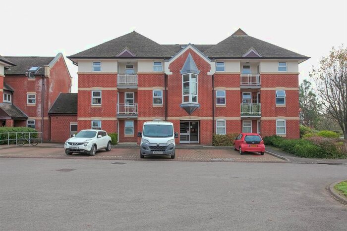 2 Bedroom Flat To Rent In Jackman Close, Abingdon, OX14