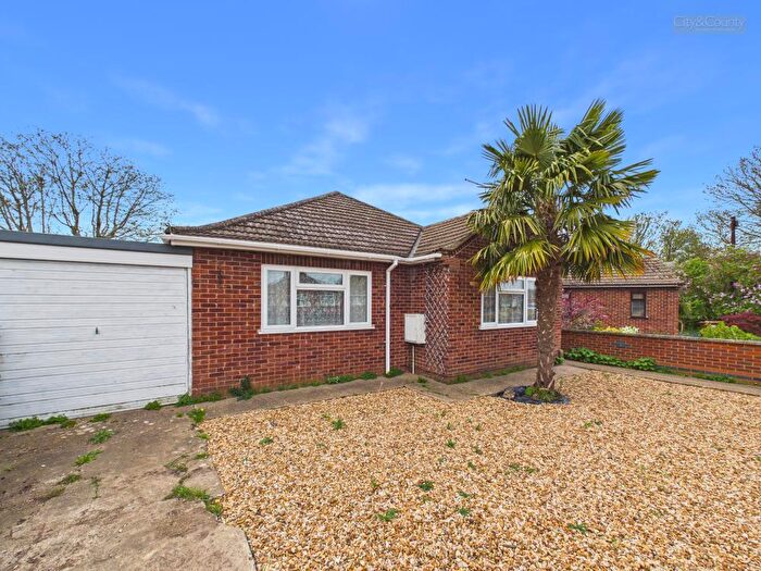 3 Bedroom Detached Bungalow For Sale In Wright Avenue, Peterborough, PE2
