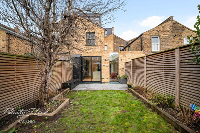 7 Bedroom Terraced House For Sale In Glenarm Road, London, E5