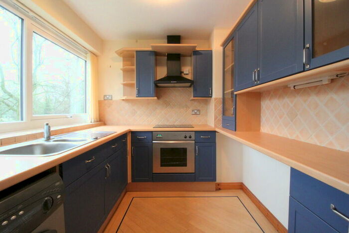 3 Bedroom Apartment To Rent In Chadbrook Crest, Richmond Hill Road, B15