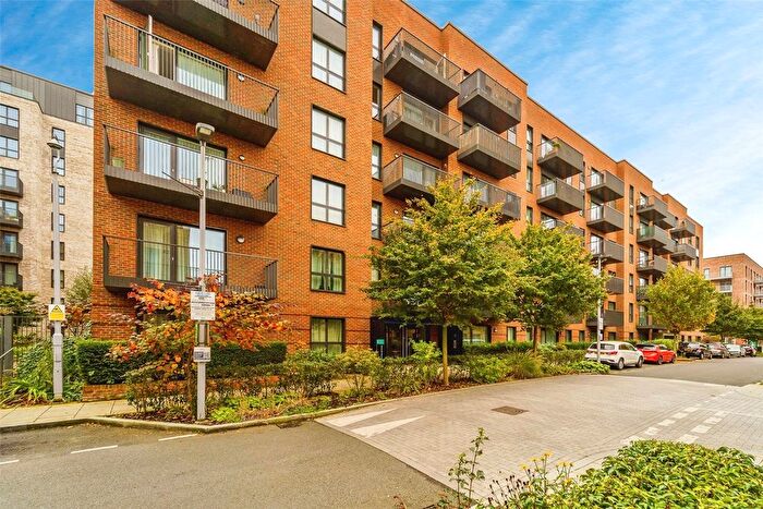 1 Bedroom Flat For Sale In Samara Drive, Southall, UB1